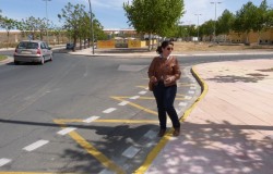 Carril bici sobre una parada de autobús